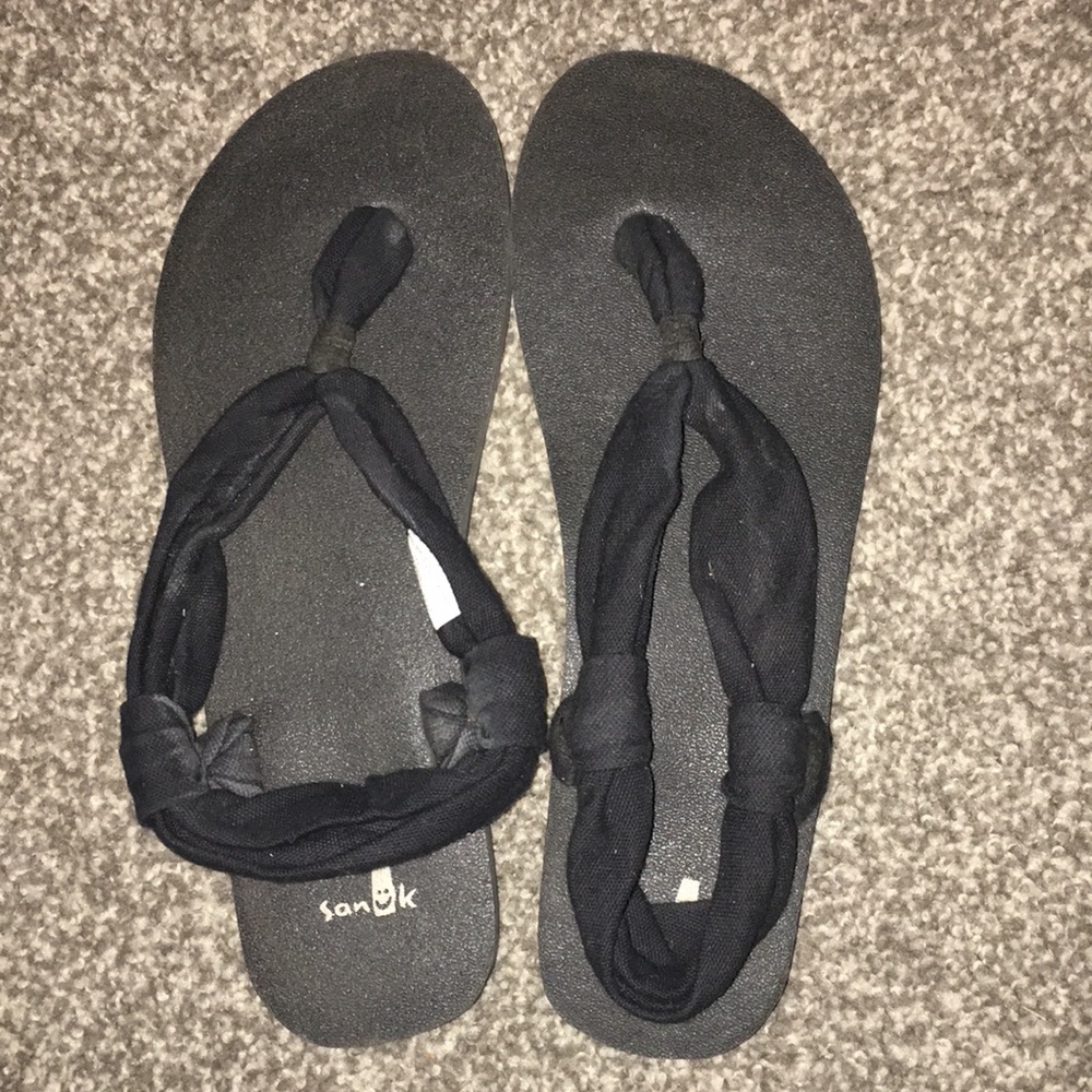new sanuk yoga sandals